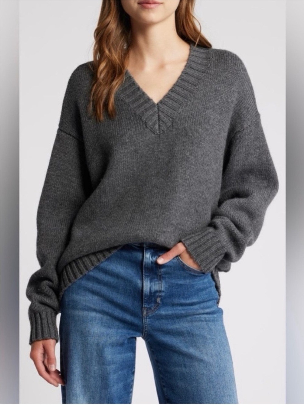 Frame Chunky V Neck Sweater - Charcoal - Medium